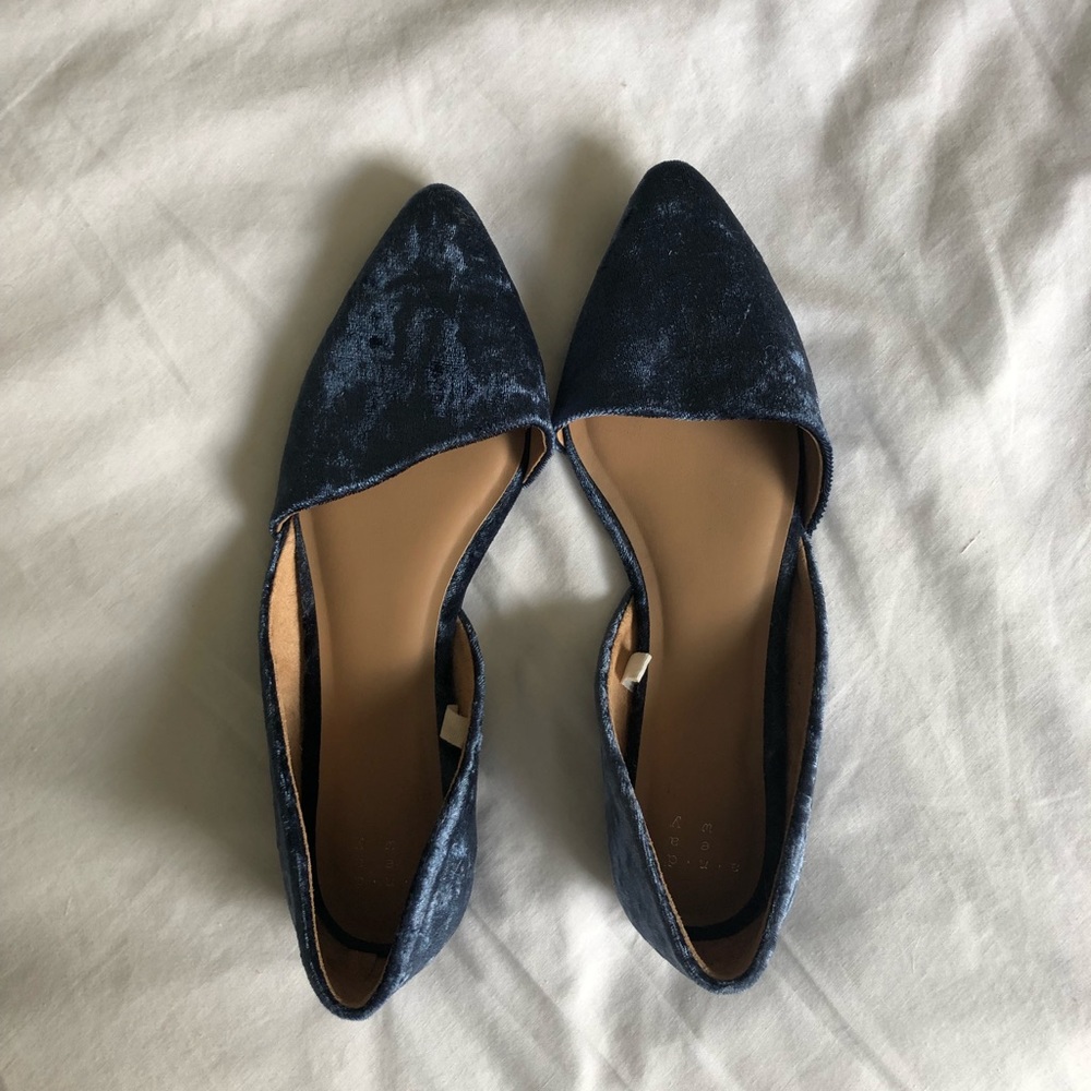 Velvet flats